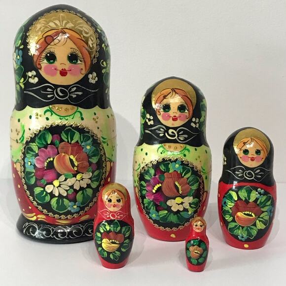 Signed Set of 5 Vintage Nesting Doll Matryoshka Russian Hand Painted Gold Gilt